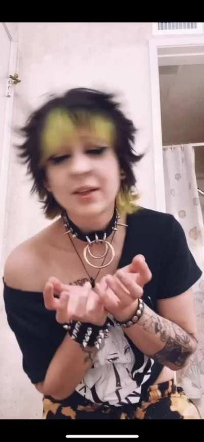 Give me one more chance 🖤