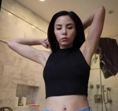 Anna AKANA