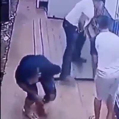 Average male friendship