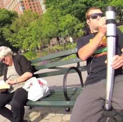 This undercover bong though.