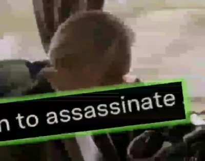 Julian Assange does a lil trolling