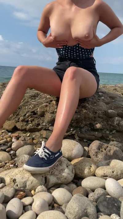 Imagine the jiggle while I'm riding you