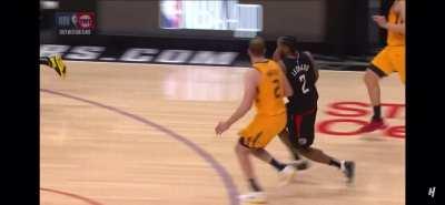[Highlight] why does Joe Ingles likes to hip check