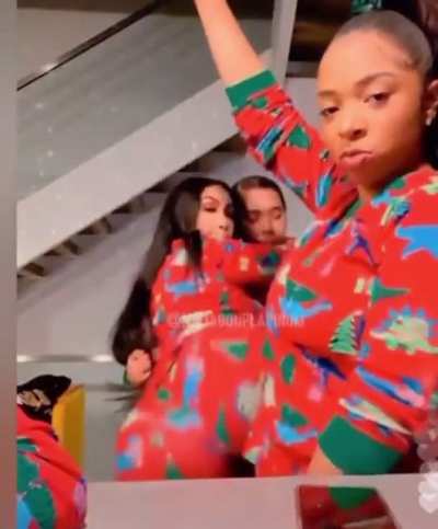 Queen bouncing her Fat ass and jiggling in Slo Mo