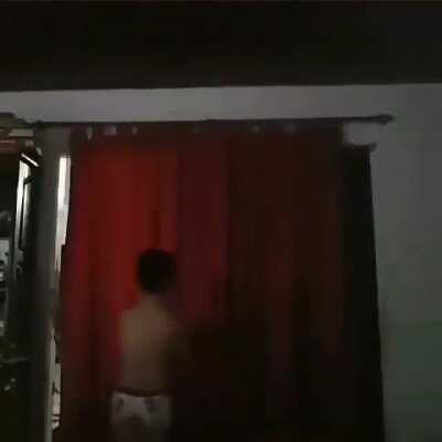 el saltarin de cortinas