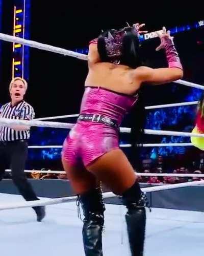 Queen Zelina Vega booty