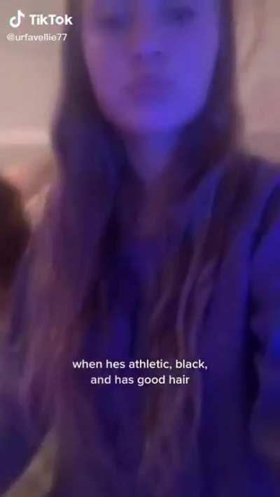 She's Loves Black Guys 👸🏼