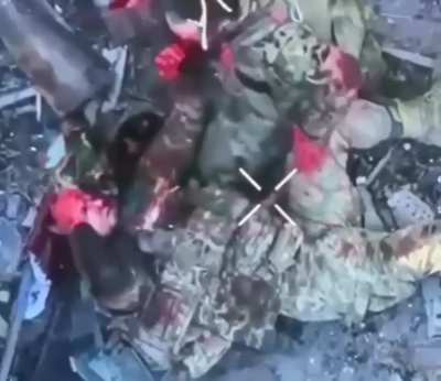 Drone footage knife fight between Russian and Ukrianian soldier 