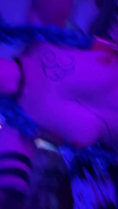 Some jiggle from Jinx [League of Legends] (Space_Sky_)