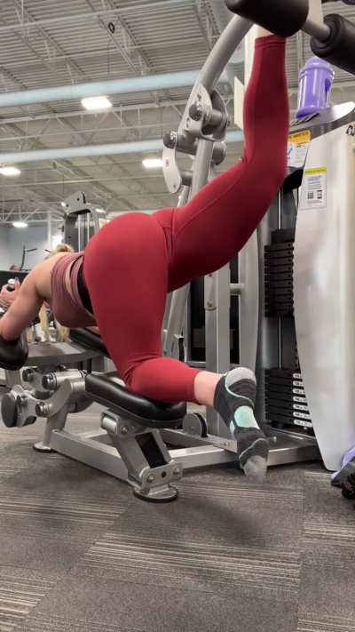 When you're a muscular goddess, every day is leg day.