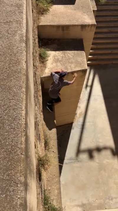 [PK] 10m rooftop - Finally after this tour I have felt very comfortable with this impact run. I have even felt better than before the injury.