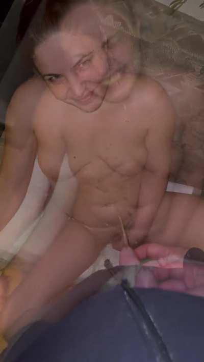 Pissed on in armchair - dm to buy my piss compilations❤️