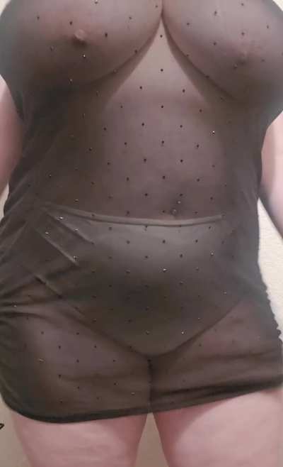 Don't you love clothes that show off big tits?