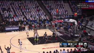 [Highlight] Doncic hits a stepback three to make it 5/5 from deep