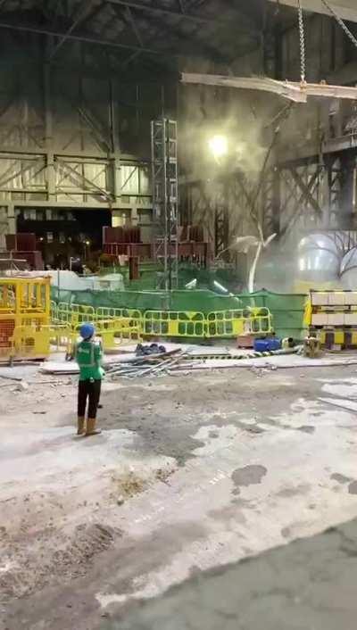 Lesson in how to transport excavators