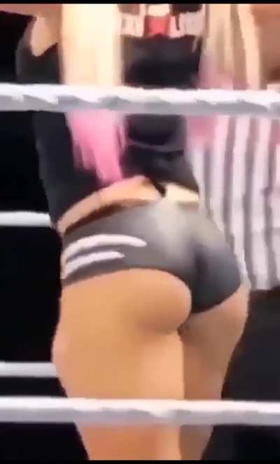 Alexa Bliss in 60 Seconds