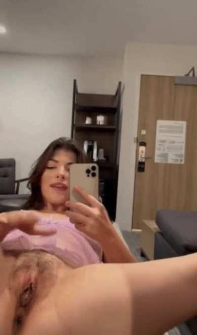 WANTED: men who eat hairy pussy