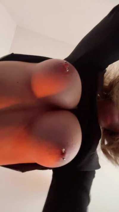 Surprising my neighbor with some big bad titties