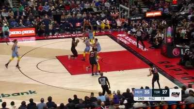 [Highlight] Siakam intercepts the lob, takes it coast-to-coast for the and-1 finish