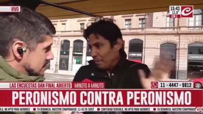 Notero de Crónica tv entrevistó a trabajador en la calle