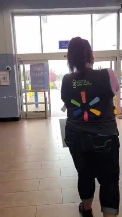 Anti-Mask man yells at Walmart Employees while being asked to leave (Alaska)