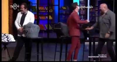 Gitmesi lazım AHXJSJCJCJ