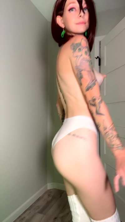 Momo Ayase from dandadan by demonpoptart