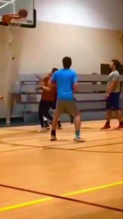Did she school him? 🔥🏀