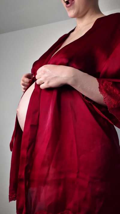 Preggo body reveal 🤭💦