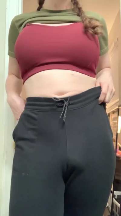 Trans girls > femboys 🍑 lets chat 💕 just check the comments for a 🥵 link 👇