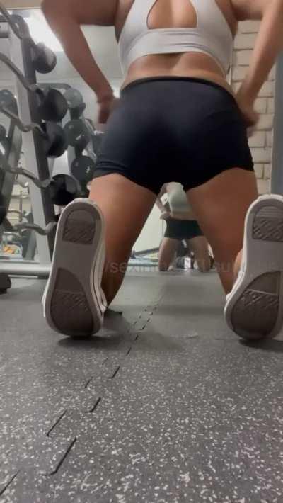 Working on that booty [f]