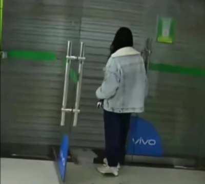 Golly it went under the shirt too