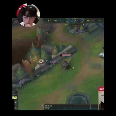 T1 Keria(Ezreal) kills invisible EDG Viper(Twitch)