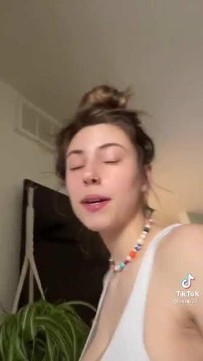 When they make special guest appearances 🤤