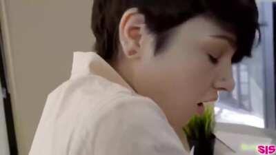 9/10 stepsisters approve