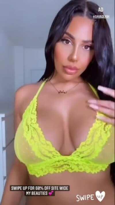 Mandi Vakili Lingerie Try On