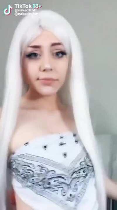 Lala lalala la lala 🥴 ( r/HotTiktokBabes )