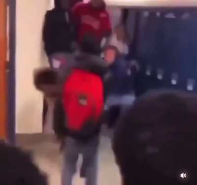 Guy Fight KO - Fist Fight Ends w/ Brutal Head Slam 1v1 Fight