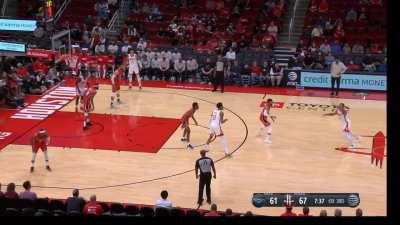 [Highlight] Tate to Wood to Eric Gordon for the step-back 3!