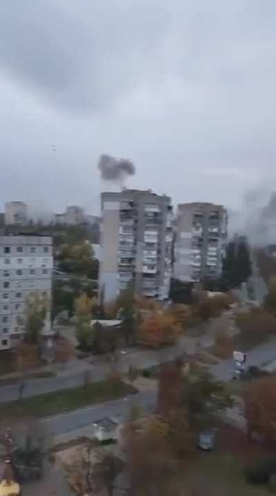 Russian MLRS attack on Kherson this morning