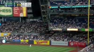 [Highlight] Tony Kemp hits a 3 run bomb and the A’s retake the lead over the Yankees