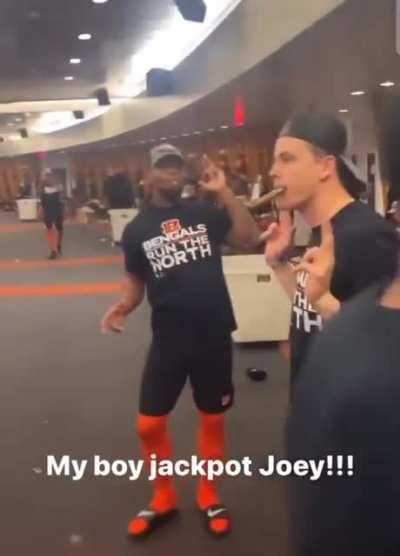 I can't stop watching this lol