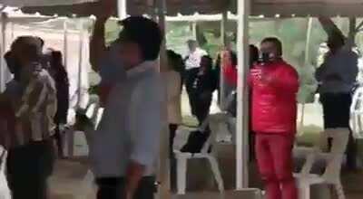 El Peronismo hizo un Congreso en Tucumán con cientos de invitados en medio de prohibiciones y la peor crisis sanitaria de la historia Argentina. Ah, pero lo mozos.....