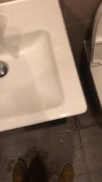 Just moved into a new flat and this happens...