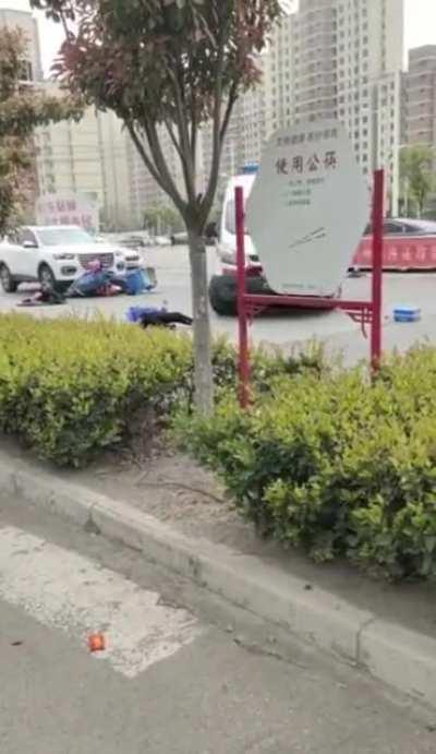 Oh thank god the ambulance is here!