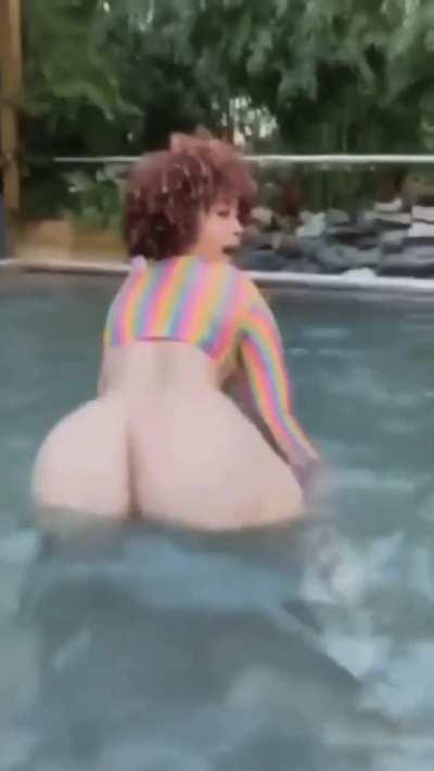 AIce Spice popping it!!