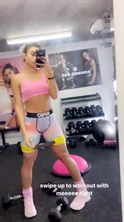 Showing off that ass 🍑