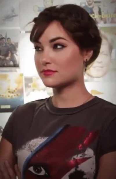 Ты узнаешь ее из 1000 по бровям