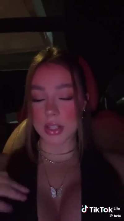 Bela Fernandes 🥵 / @bela_Fernandesoficial