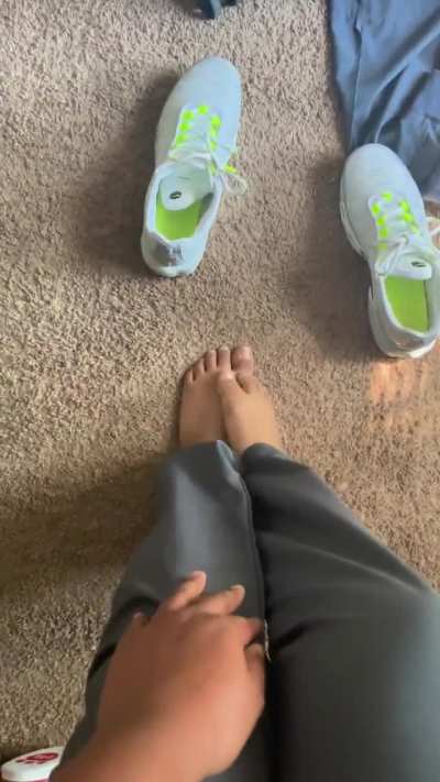 Taking my stinky shoes off 💕